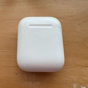 APPLE AIRPODS 2ND GENERATION!!